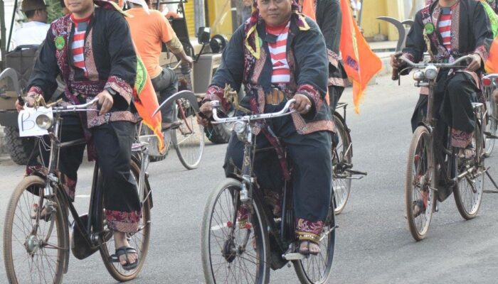 Komunitas Sepeda Kuno Sampang “Praseno”