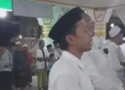 Perayaan Maulid Nabi Muhammad Saw 2023: Tradisi Lempar Uang Yang Meriah Di Masjid Agung Sampang