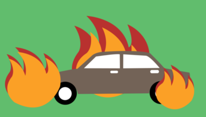 Mobil Terbakar Di Jalan Raya Sampang: Sopir Melarikan Diri, Tidak Ada Korban