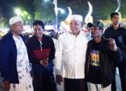 Bupati Sampang, H. Slamet Junaidi, Sempatkan Waktu Di Alun-Alun Trunojoyo Pada Hari Libur