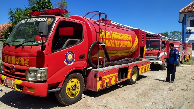 Salah Satu Armada Milik Dinas Pemadam Kebakaran Kabupaten Sampang. Foto : Taberitacom