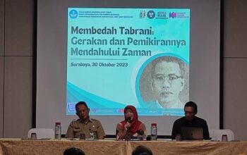 Sambutan Dr. Umi Kulsum, M. Hum Kepala Balai Bahasa Jawa Timur, Prof. Hariono Rektor Um, Terakhir Kepala Dinsos Jatim