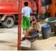Warga Torjunan Senang Terima Kiriman Air Bersih Dari Pemkab Sampang (Foto : Suaraistana.com)