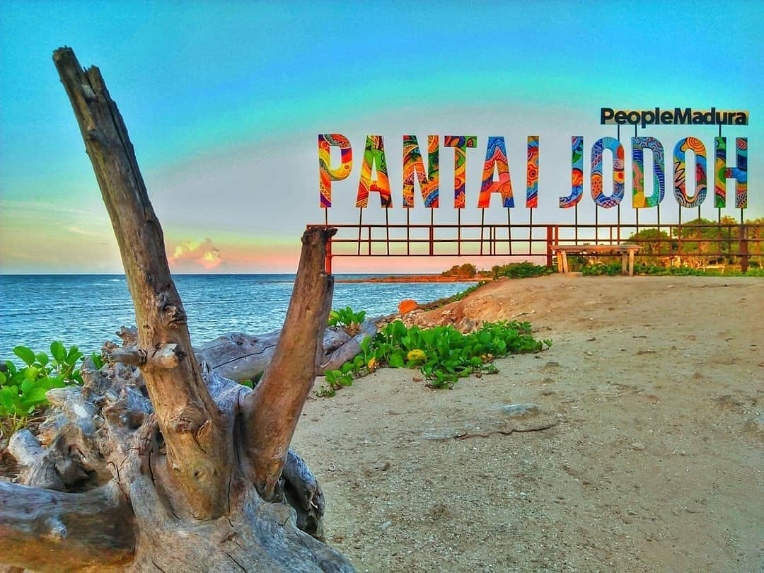 Pantai Jodoh Sampang, Spot Yang Instagramble 1 Pantai Jodoh Sampang