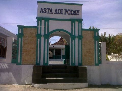 Jejak Adi Poday 1 Pasarean Adi Poday
