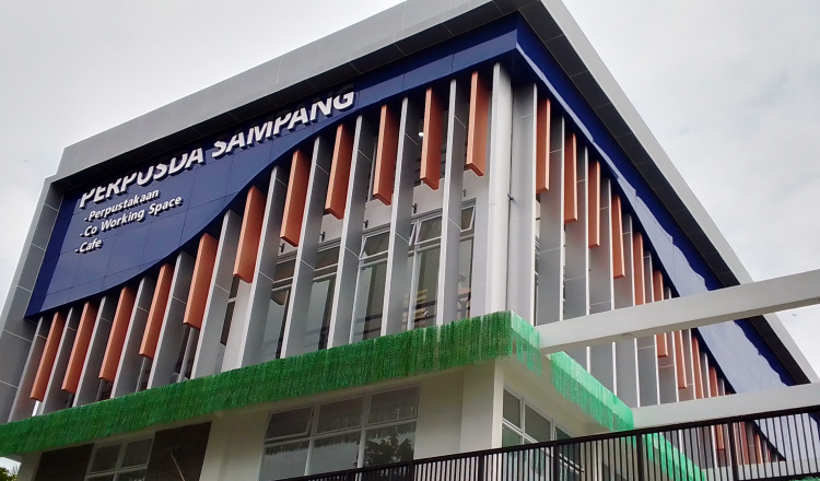 Peningkatan Signifikan: Perpustakaan Umum Sampang Dilirik oleh Ribuan Pengunjung 1 Perpusda Sampang yang baru dibangun