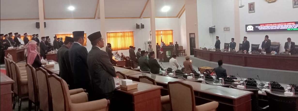 DPRD Sampang Gelar Peringatan Maulid Nabi Muhammad SAW di Ruang Rapat Paripurna 1 Rapat Paripurna DPRD Sampang menjadi istimewa dengan peringatan Maulid Nabi Muhammad SAW