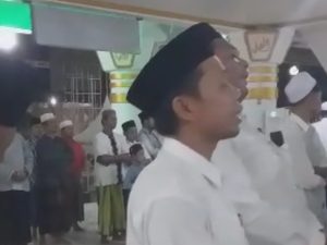 Suasana Maulid Nabi Di Masjid Agung Sampang