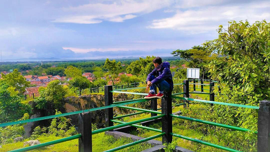Wisata Gua Lebar Kelurahan Rongtengah Ditutup Permanen Demi Keamanan Pengunjung 1 salah satu pengunjung saat menikmati ke indahan goa lebar, Foto adibur_rijal Instagram
