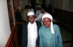 Kyai Sampang Saat Melakukan Demo