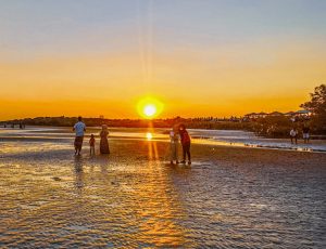 Ngepantai Di Pantai Song Osong Aengsareh Sampang