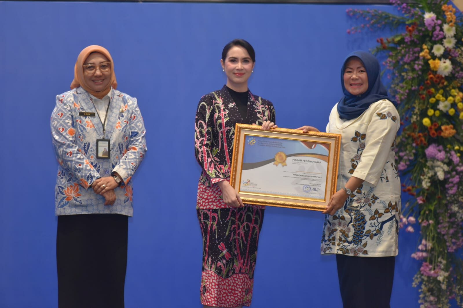 Dinkes-KB Sampang Raih 2 Penghargaan Bergengsi di Tingkat Jawa Timur, Capaian KB Tembus 341%